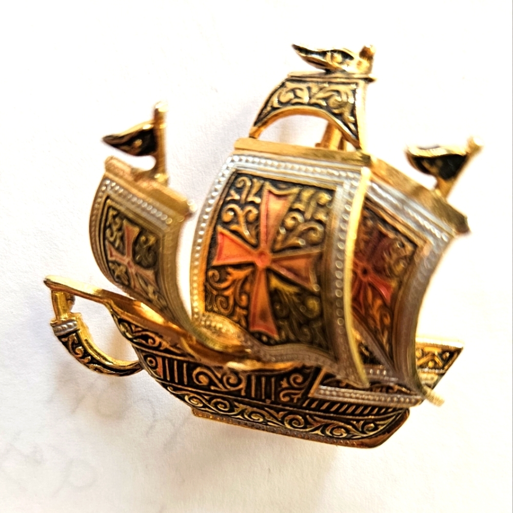 Vintage Damascene gold tone  Santa Maria ship pin